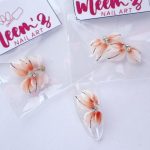 Handmade Acrylic Flowers D14