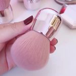 Dust brushnail brush