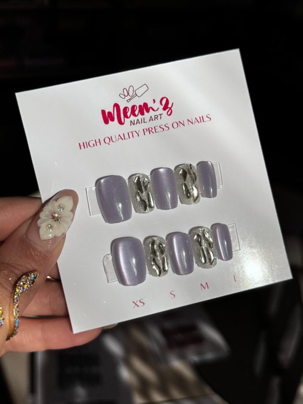 Meemz Press On Nails - Lilac cat eye nails