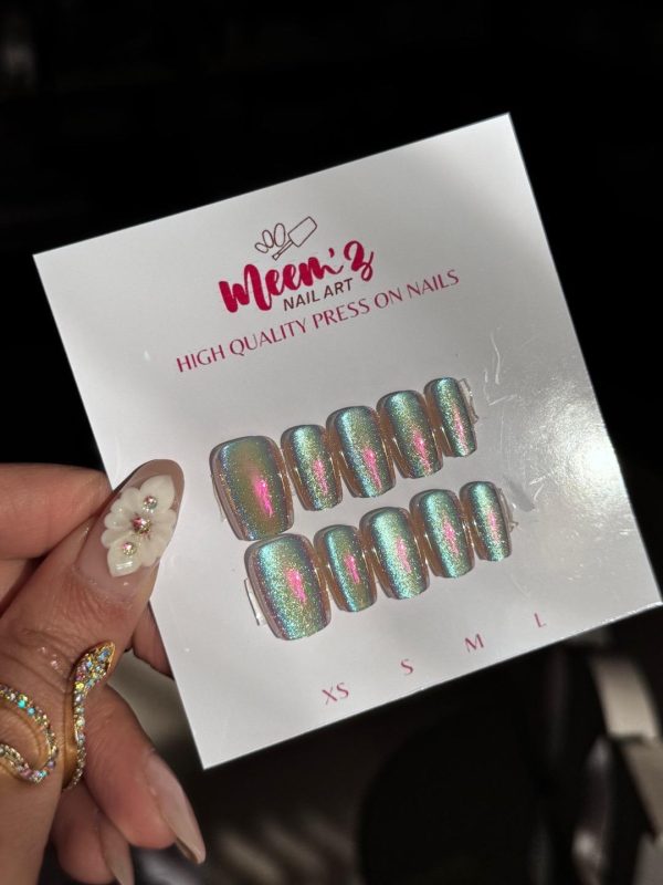 Meemz Press On Nails- Aurora cat eye