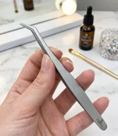 Nailistry professional lash extension tweezer type C 45 degree angled tip for classic lash work in Pakistan Nailistry professional lash extension tweezer type C 45 degree angled tip for classic lash work in Pakistan