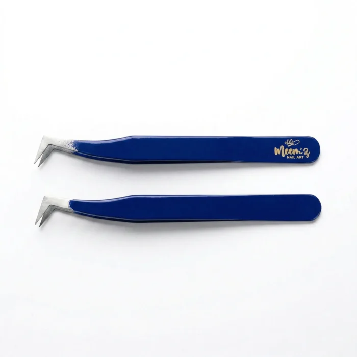 Meem'z angled lash extension tweezer for classic lash application and inner corners in Pakistan