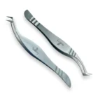 The Nailistry Professional Lash Extension Tweezer with Volume Fiber Tip features a wide flat angled tip specifically designed for picking up and making volume lash fans. The Nailistry tool range is exclusively available in Pakistan at Meem'z.
