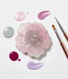 Meem'z nail colour mixing plate purple pink dahlia petal design blue center handmade resin in Pakistan
